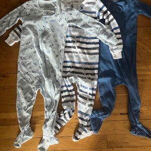 Set of 3 baby sleep suit onesies